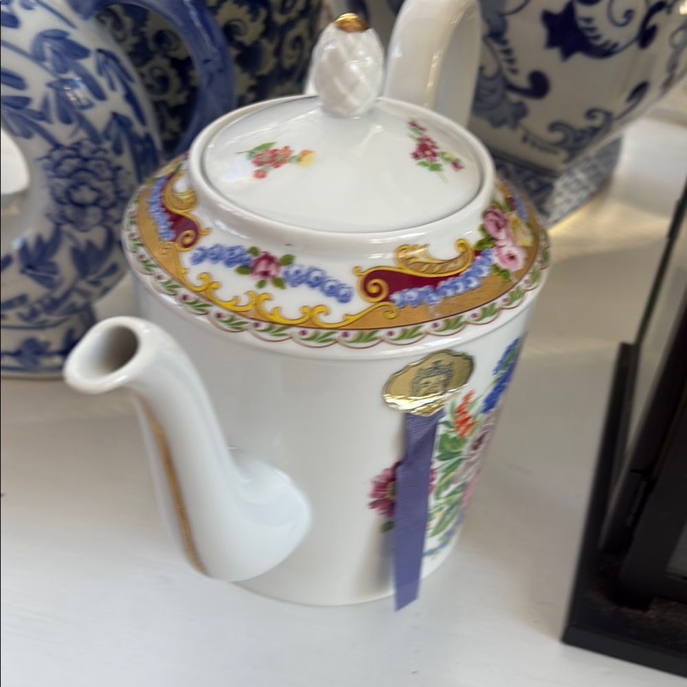 Limoges Floral Teapot White with Multicolor Design Beautiful condition no chips - Picture 6 of 9